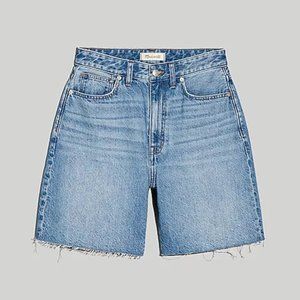 NWT – Madewell Curvy Baggy Jean Shorts in Crestford Wash